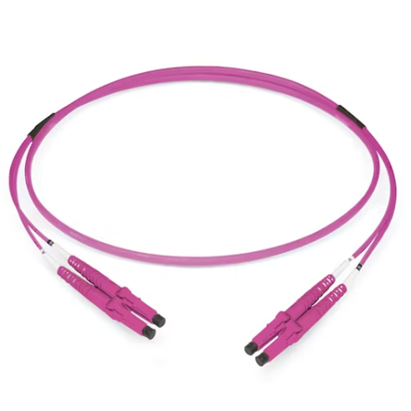 Cordon de brassage fibre optique duplex multimode LC/PC vers LC/PC OM4 violet LSZH 50/125µm Datwyler pour télécoms et datacenters